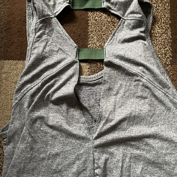 MSU women’s tank top - Picture 2 of 2